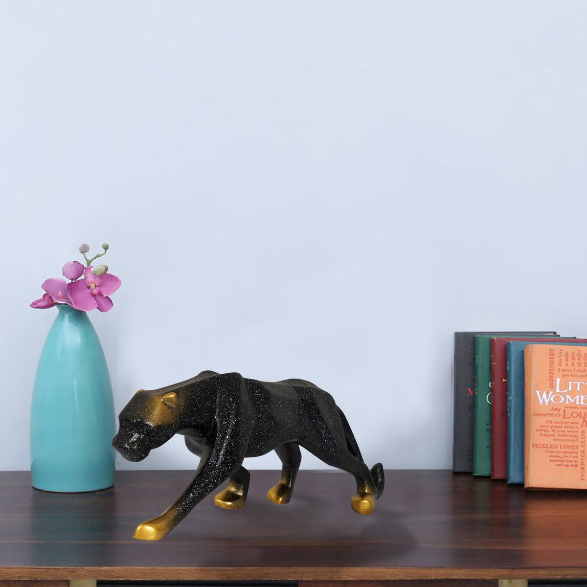 Black & Gold Panther Resin Figurine – Modern Decorative Sculpture